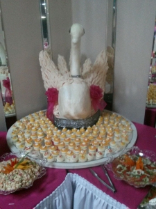 Edible swan decoration